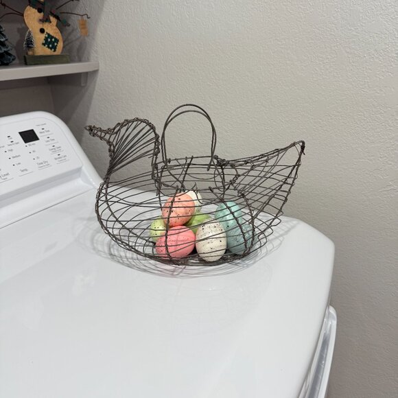VTG Wire chicken egg basket with pastel eggs - Picture 7 of 11